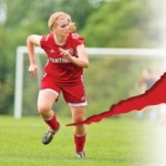 aclsoccer_girl_torn